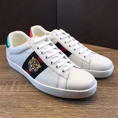 white gucci men shoes